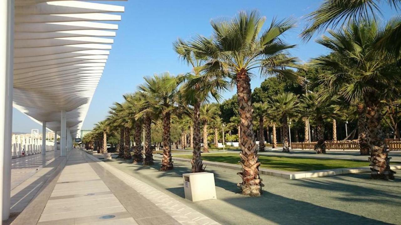 Апартаменты Malaga Rivas Экстерьер фото